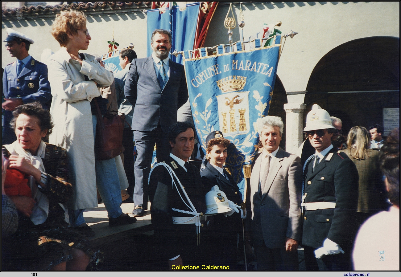 Il Gonfalone del Comunale di Maratea ad Assisi.jpeg