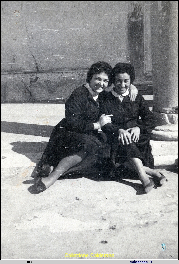 Adriana Liberatore e Carmelina Mazzeo all'Istituto Magistrale.jpeg