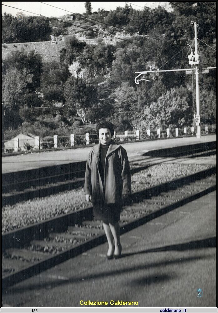 Carmelina Mazzeo alla stazione.jpeg