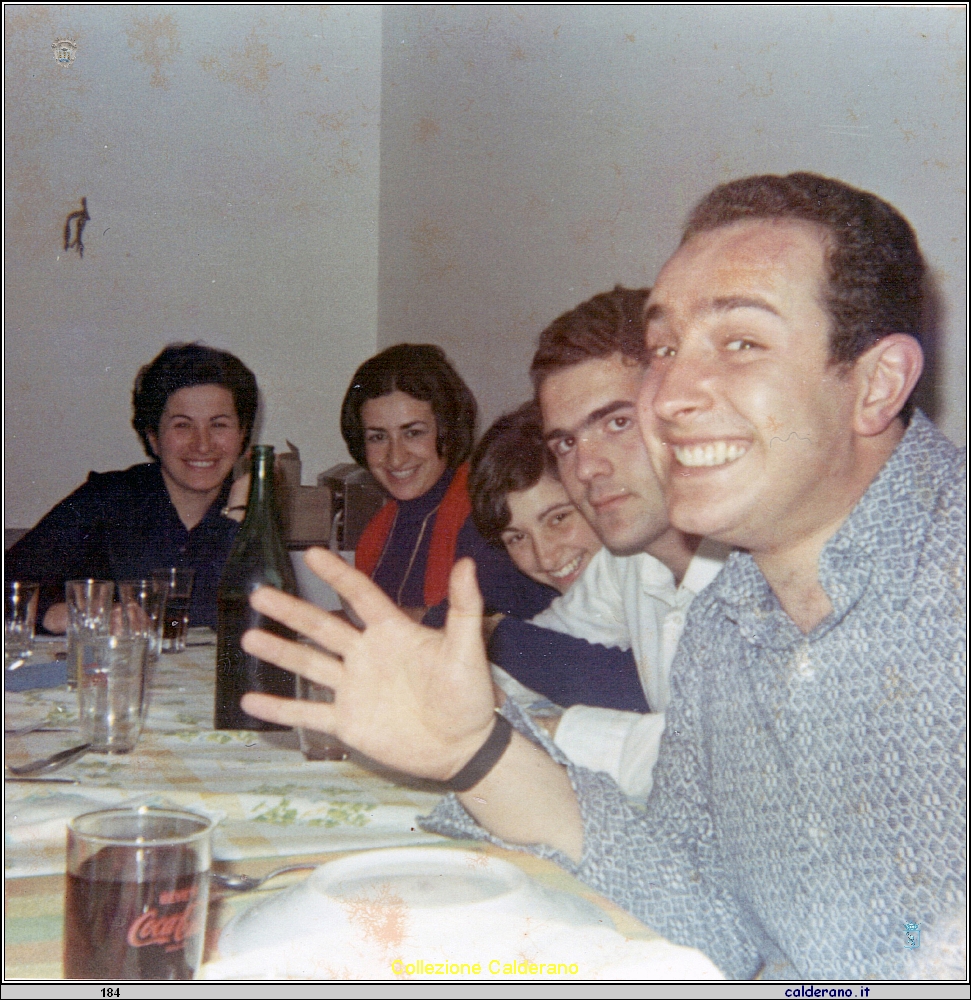 Assuntina Avigliano, Carmelina Mazzeo, Gina Avigliano, Jose' Cernicchiaro e Biasino Maggio 1970.jpeg