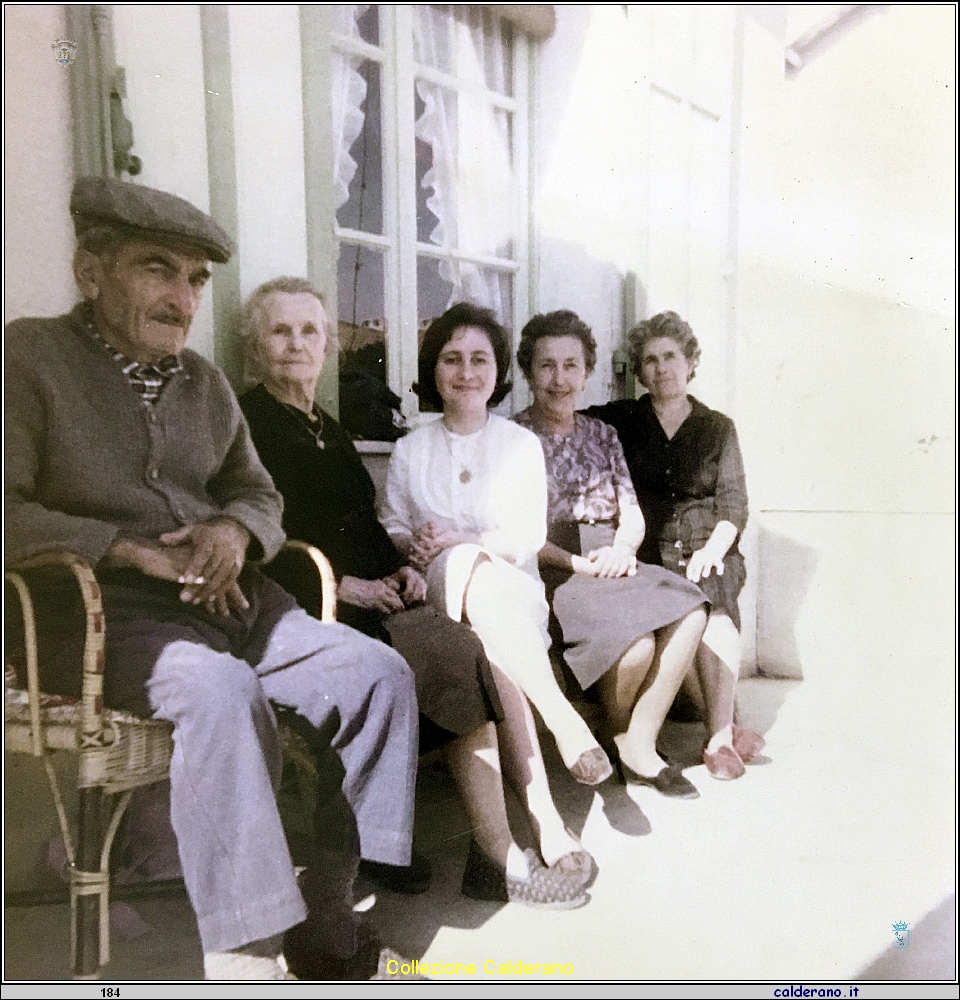 Francesco Mazzucca, vicina di casa, Chantal Viretto, vicina di casa e Mafalda Liberatore.jpg