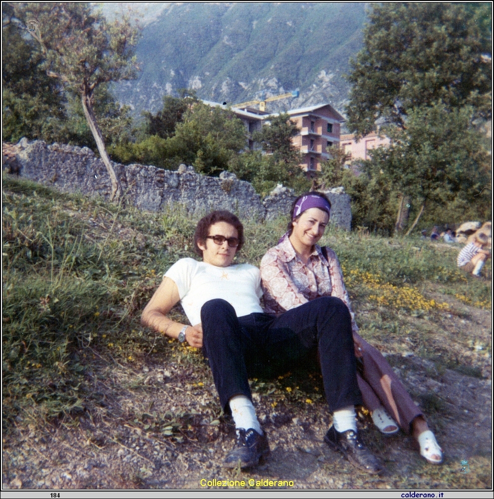 Francisco Ciccillo Cernicchiaro e Carmelina Mazzeo al campo sportivo 1971.jpeg