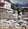 Sulla spiaggia di Acquafredda Carmelina Mazzeo, Assuntina Avigliano e Mara Mazzei - settembre 1967.jpeg