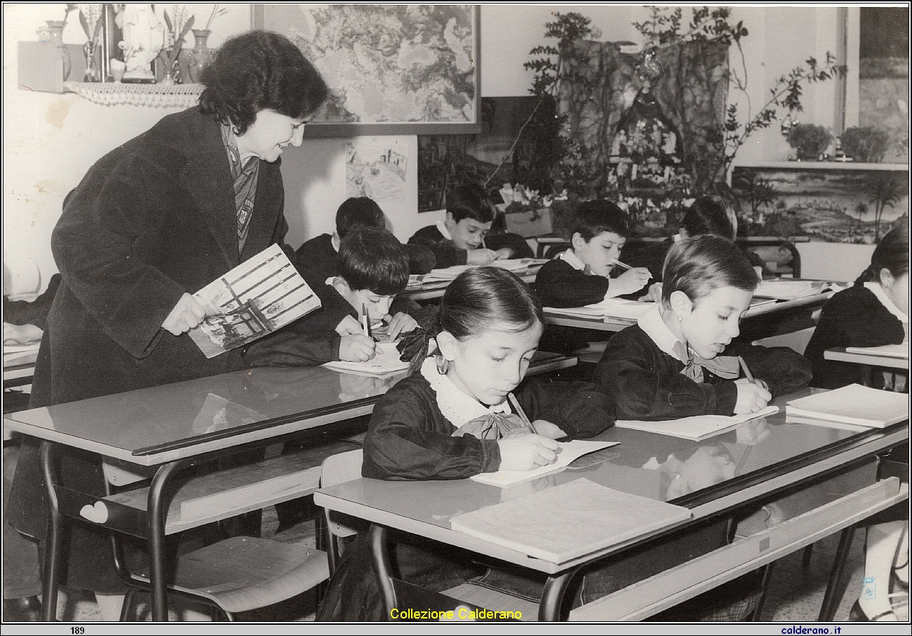 La Maestra Sarina Rosaria Ferraro in Napoli.jpeg