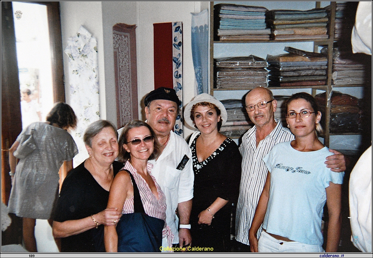Lino Banfi con la sua famiglia e Rosa, Peppino e Maria Elena Brando.JPG