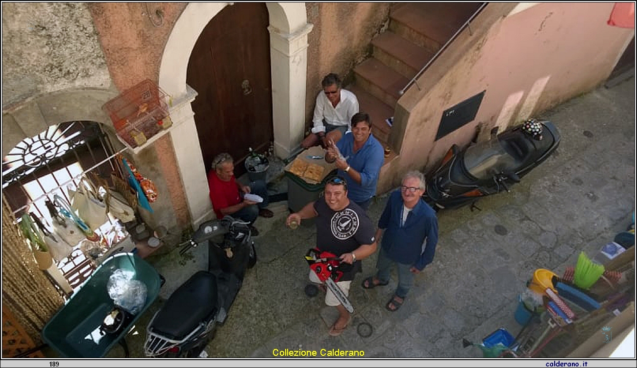 Nel vicoletto Con Aldo Trotta.jpg