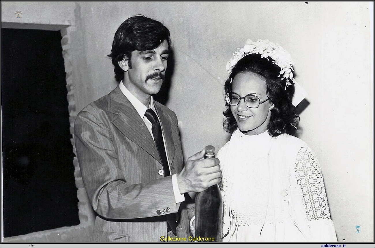 Sposi Waldir da Lima e Maria Aparecida Cici Calderano 26-10-1974.jpg
