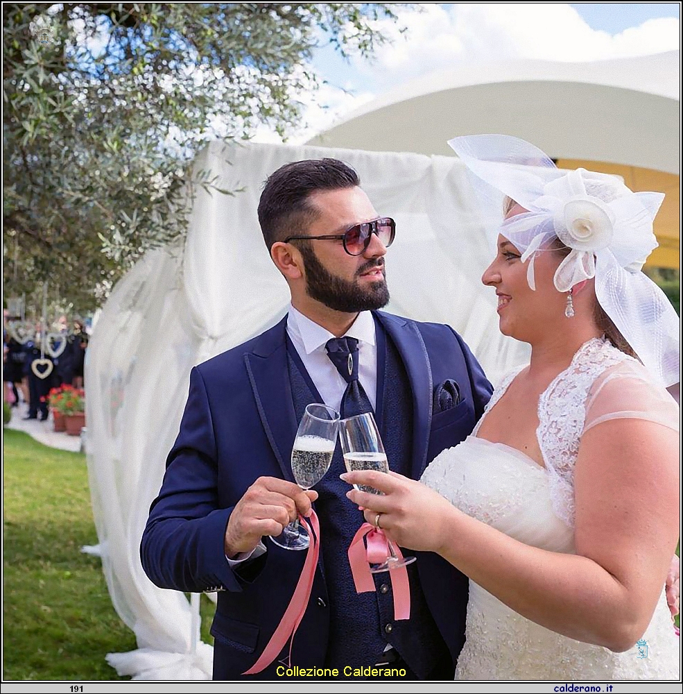 Sposi e Il brindisi di Mariangela Persico.jpg
