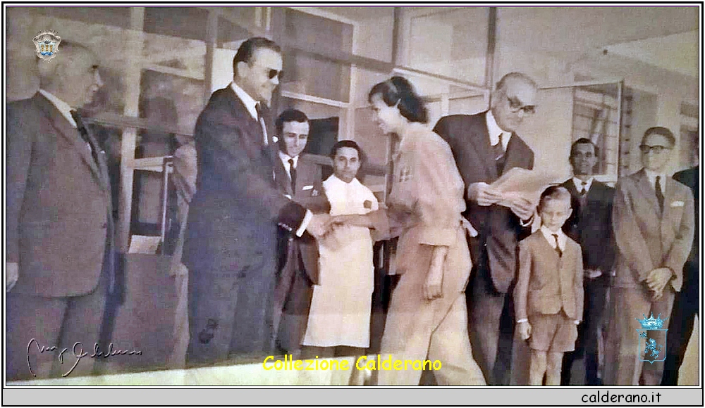Biagio Vitolo, Stefano Rivetti, Esterina Diodato - premiata con una Lambretta - e Oreste Rivetti 1959.jpg