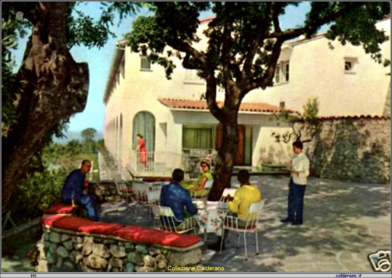 Solarium del'Hotel Santavenere - Cartolina.jpg