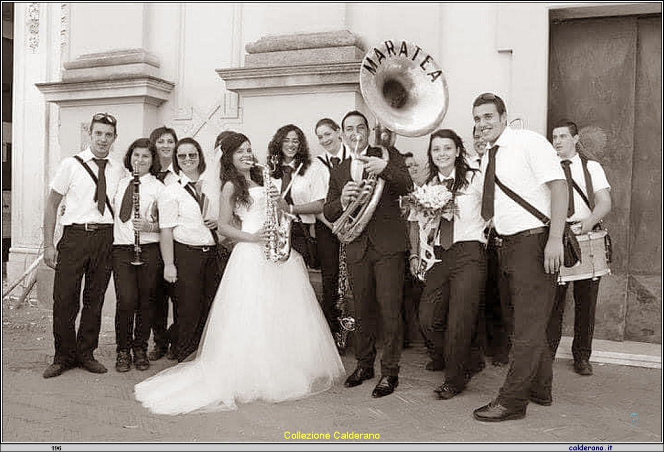 Gli sposi e la Banda Musicale di Maratea.JPG