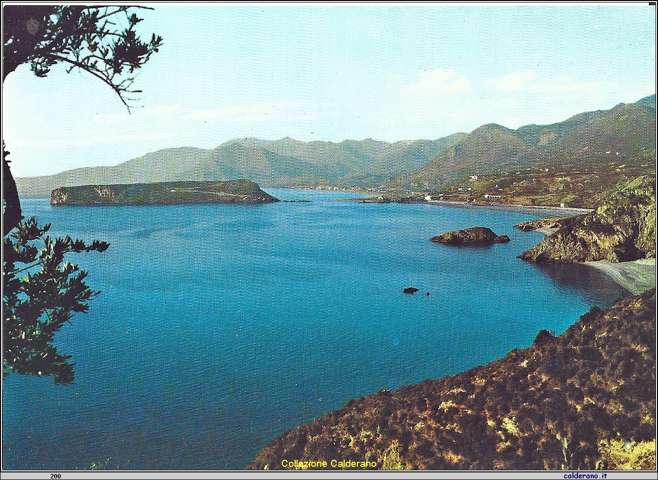 Cartolina - Riviera con l'Isola di Dino .jpg