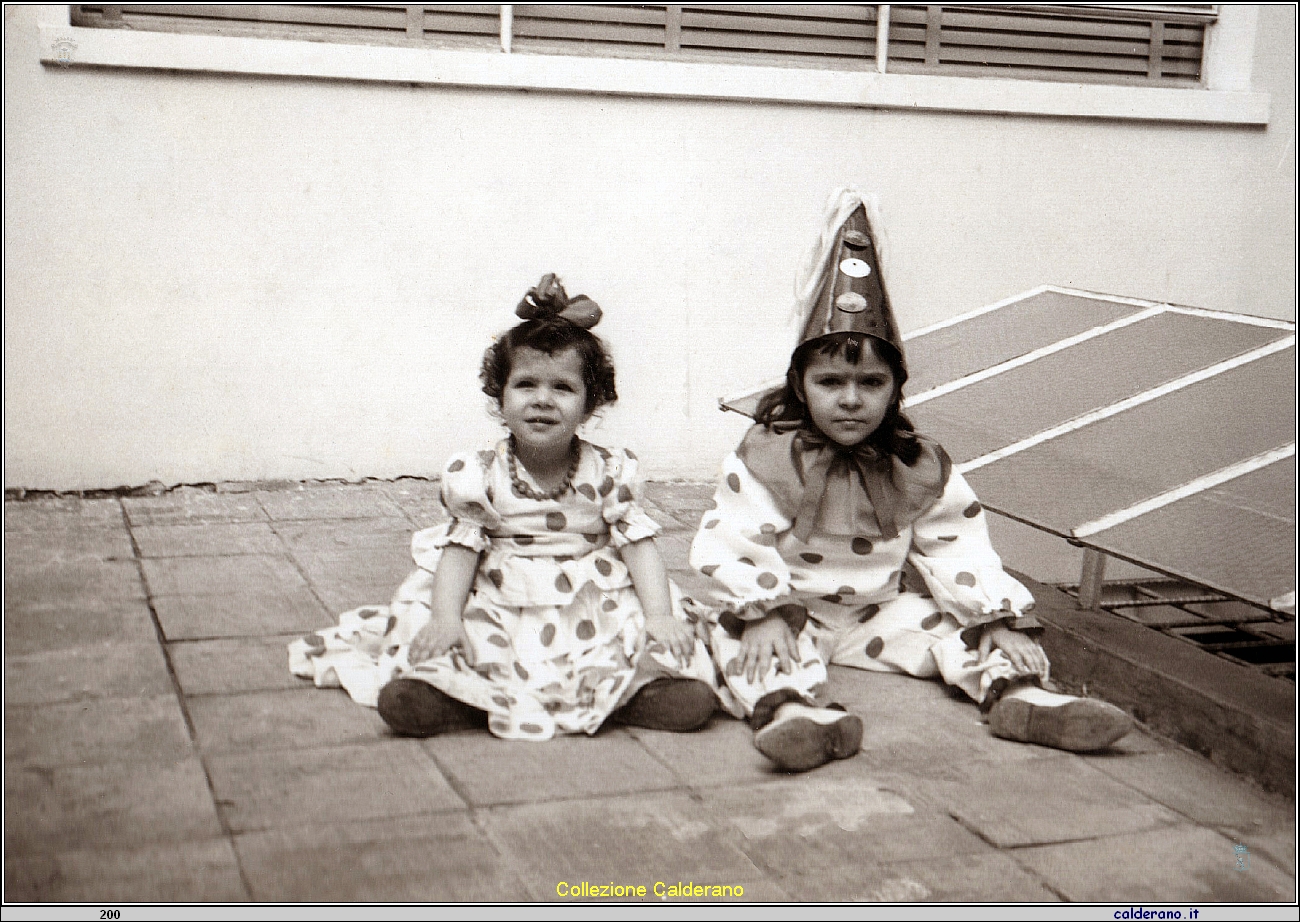 Patricia y Rossana Limongi 146.jpeg