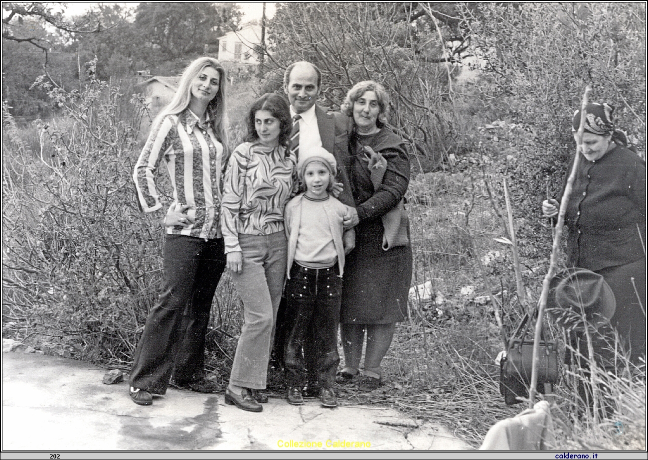 Wanda, Angela e Pino Auriemma, Bice Napoli e Ornalla Iaselli.jpeg