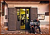 Biagio Blasu Limongi e Francesco Ciccilluzzo Piro davanti al Coiffeur Antonio Paesano gettyimages.jpg