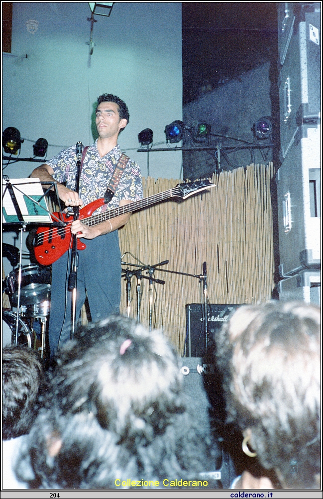 Rossano Liberatore e la chitarra.jpeg