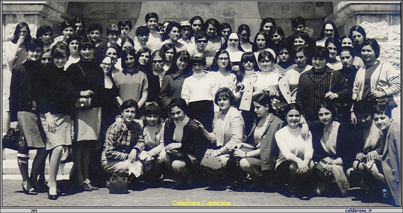 Alunne dell'Istituto Magistrale.jpg