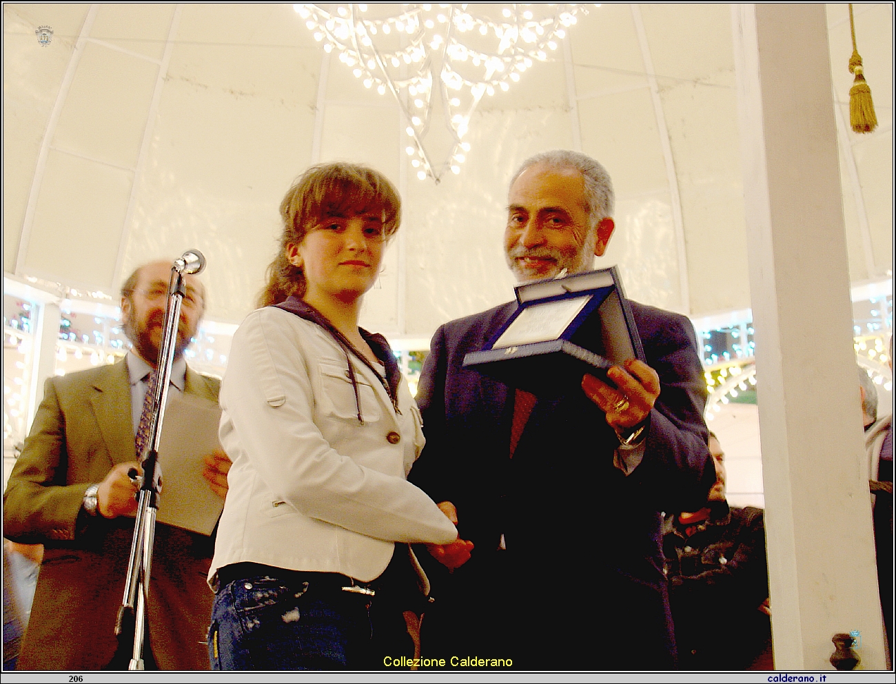 Il Sindaco Franco Ambrosio premia 12-05-2006 DSC03048.JPG