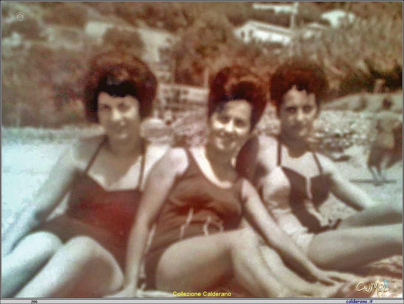 Rina, Lucrezia e Pompea Carluccio 1963,.jpg