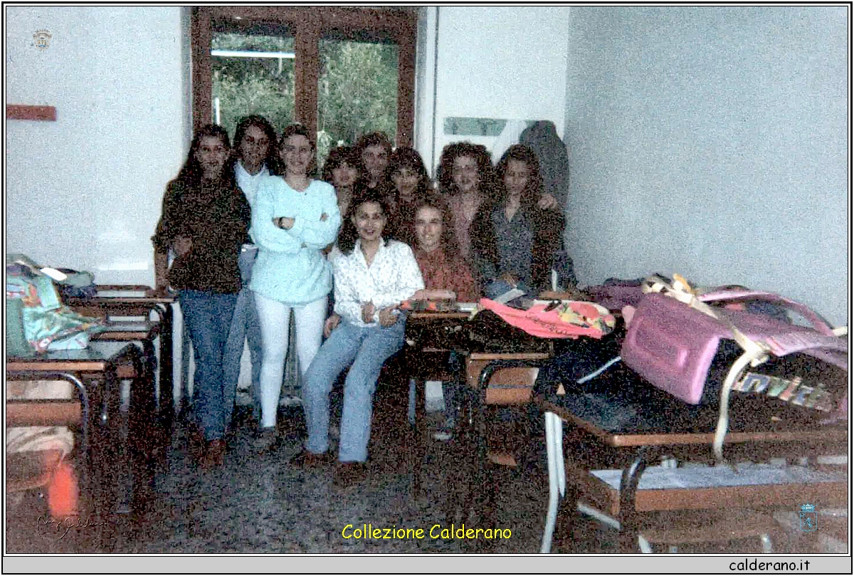 Classe V^ IPSSC Istituto A.Schettini anno scolastico 1993-94.jpg