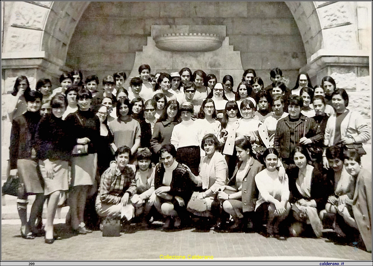 Istituto Magistrale di Maratea in gita.jpg