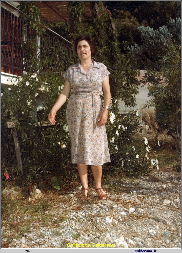 Rosa Adelina Rizzo Schettini 1977.jpeg