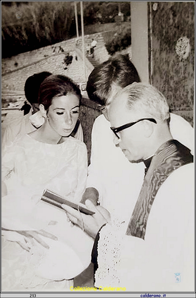 Battesimo del 1967 con Padre Salerno.jpg