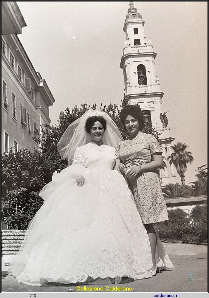 Matrimonio di Emilia Calderano con la sorella Marirosa 09-07-1962.jpg