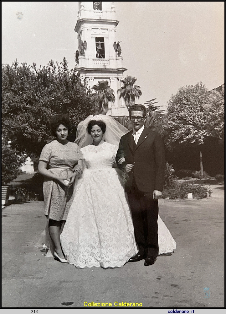 Matrimonio di Emilia Calderano e Nicola Feminella con Marirosa Calderano 09-07-1962.jpg