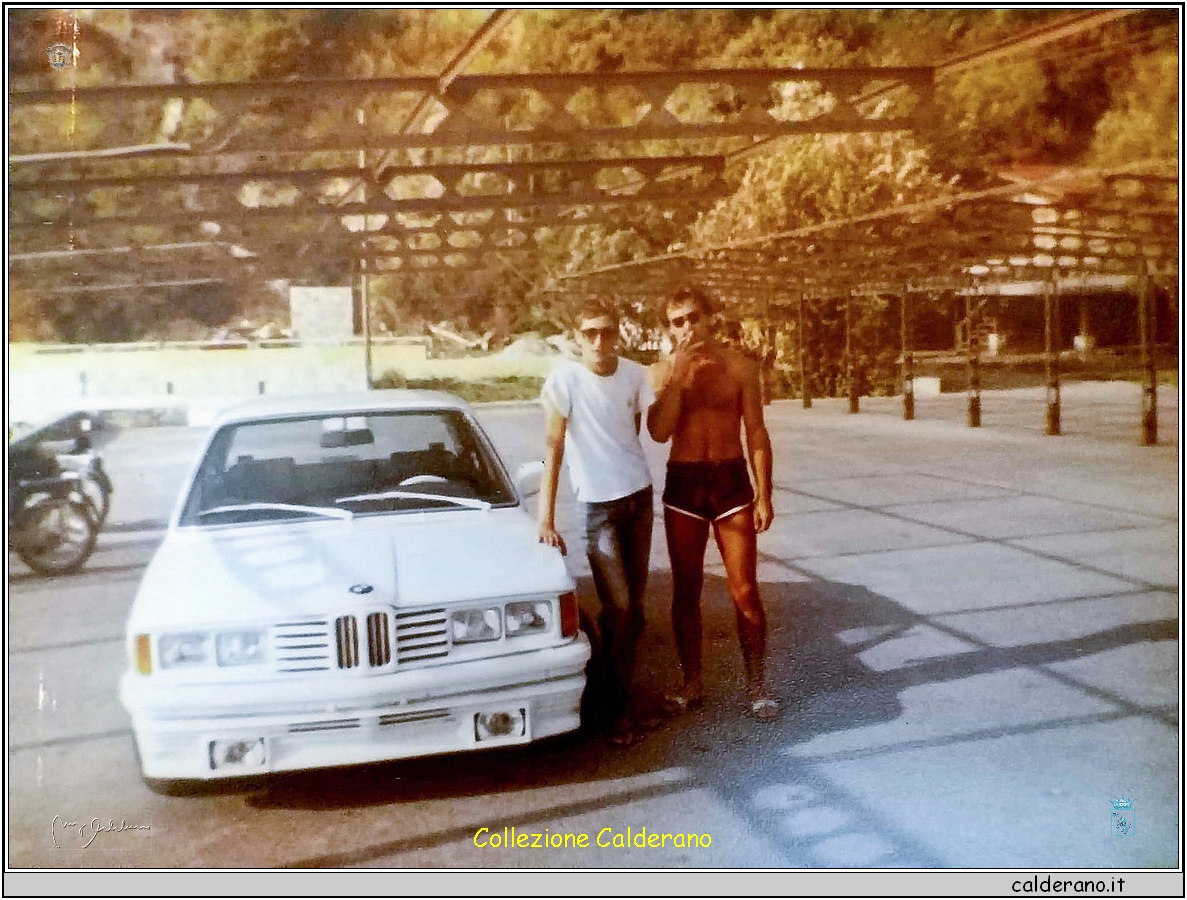 Con la BMW nel parcheggio a Fiumicello.jpg