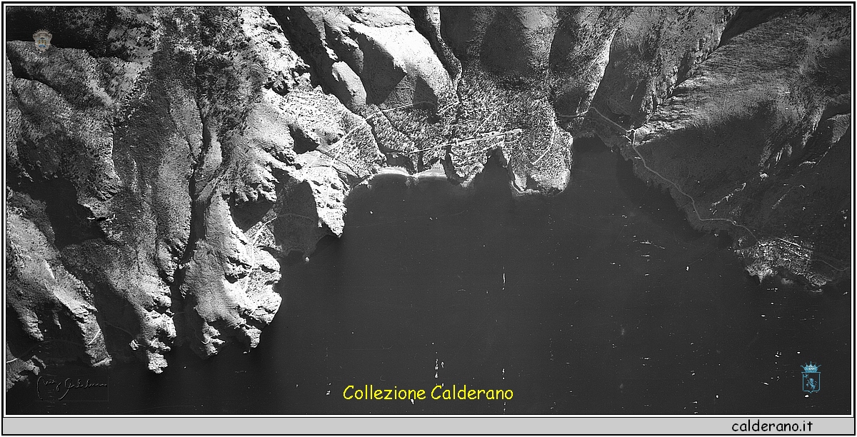 Foto aerea degli Alleati del 1943 di Acquafredda e Cersuta.jpg