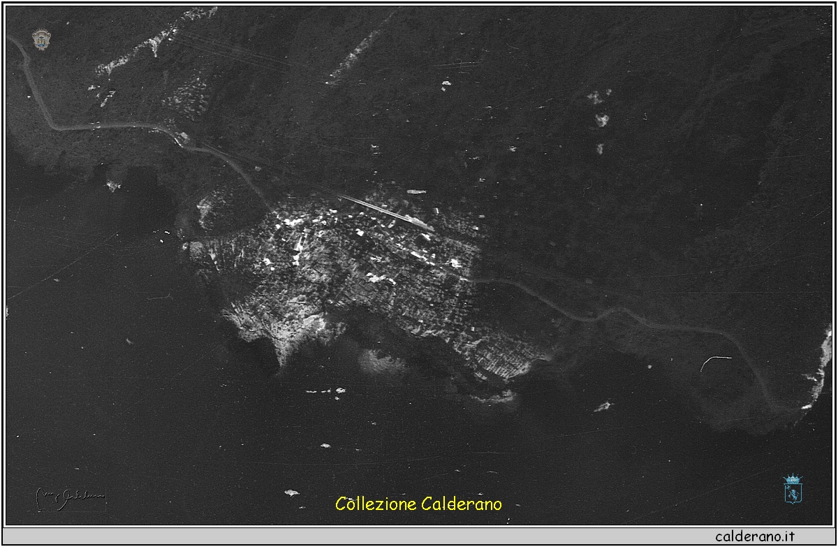 Foto aerea degli Alleati del 1943 di Cersuta.jpg