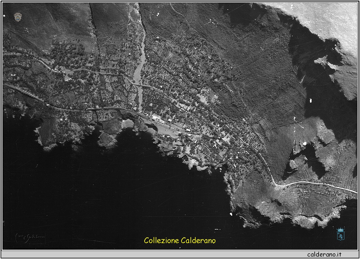 Foto aerea degli Alleati del 1943 di Marina.jpg