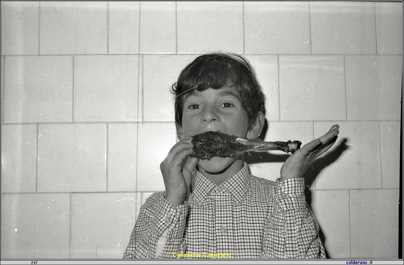 Raffaele Avigliano e la coscia di pollo img527.jpg