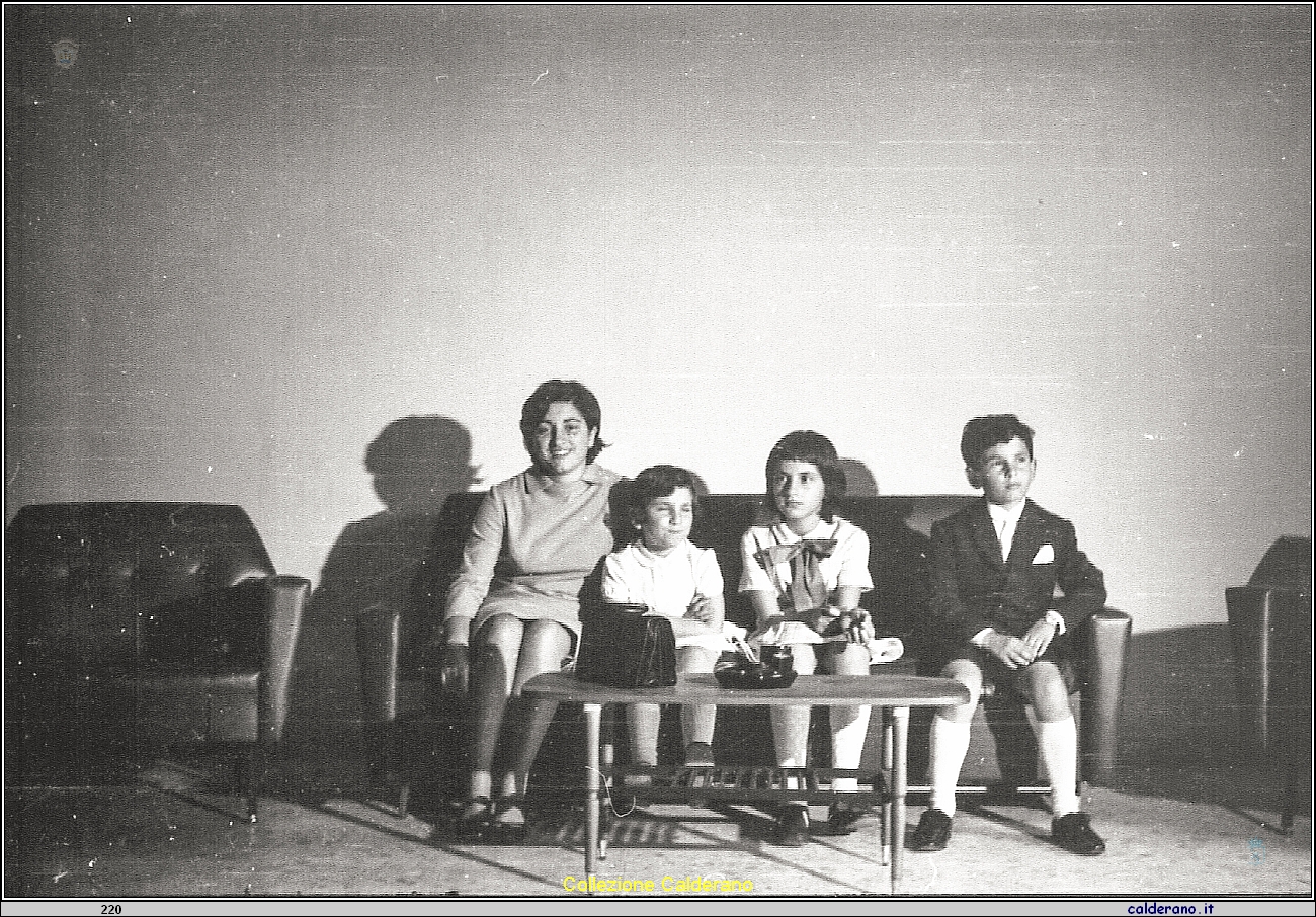 Gina, Bice, Carmelina e Feluccio Avigliano.jpg