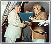 Antonio Montesano riceve onorecicenza dal Presidente della Repubblica del Venezuela Herrere Campis 1980.jpg