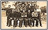 Giovanni La Gatta, al centro impiedi, prigioniero in Inghilterra nel 1943 .jpg