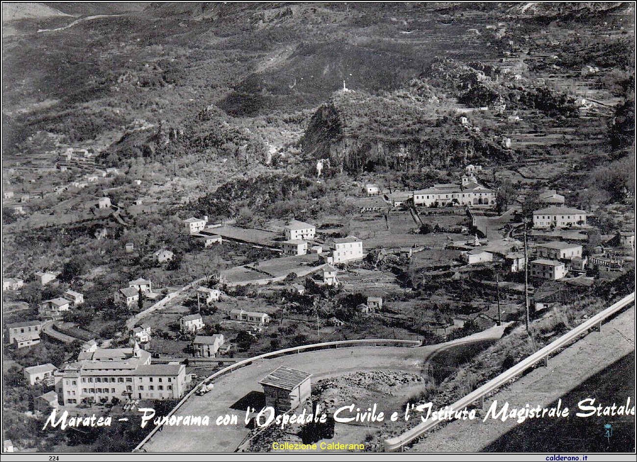 Cartolina - Panorama con l'Ospedale Civile e l'Istituto Magistrale Statale - Ediz. Mario Brando .jpg