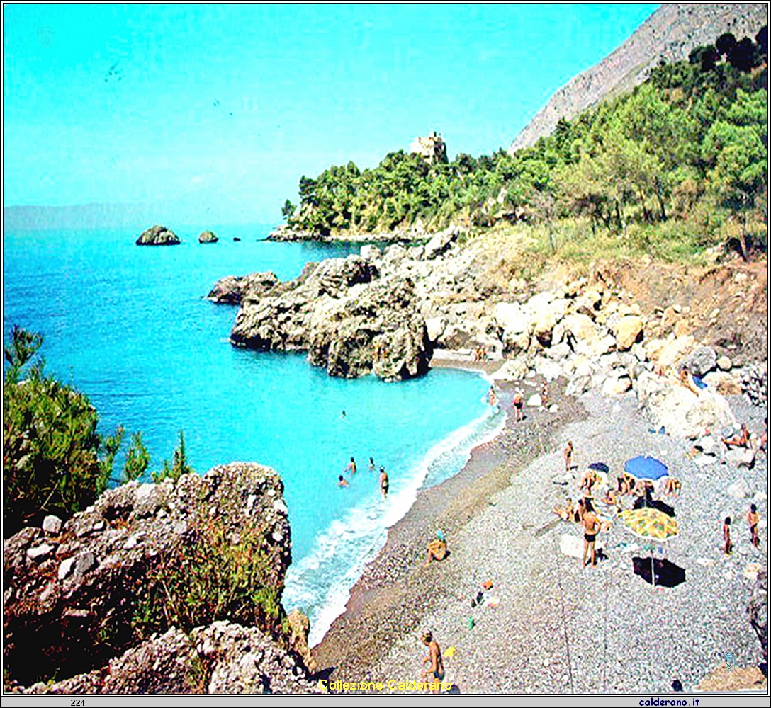 Cartolina - Spiaggetta di Maremorto - 1979.jpg
