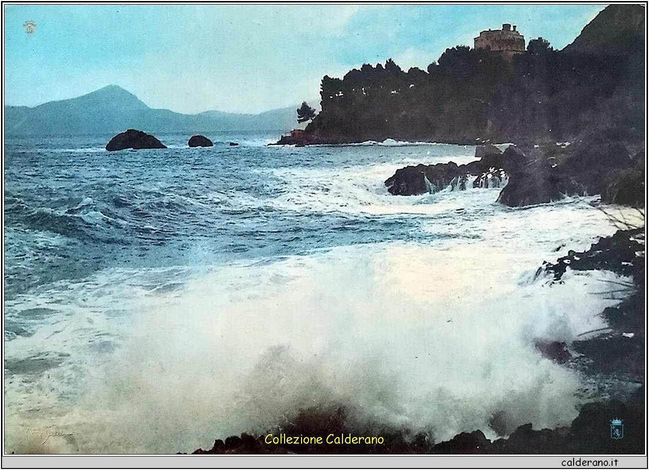 Eterno infrangersi dell'onda contro gli scogli - Cartolina Ed. Mario Brando 1974.jpg