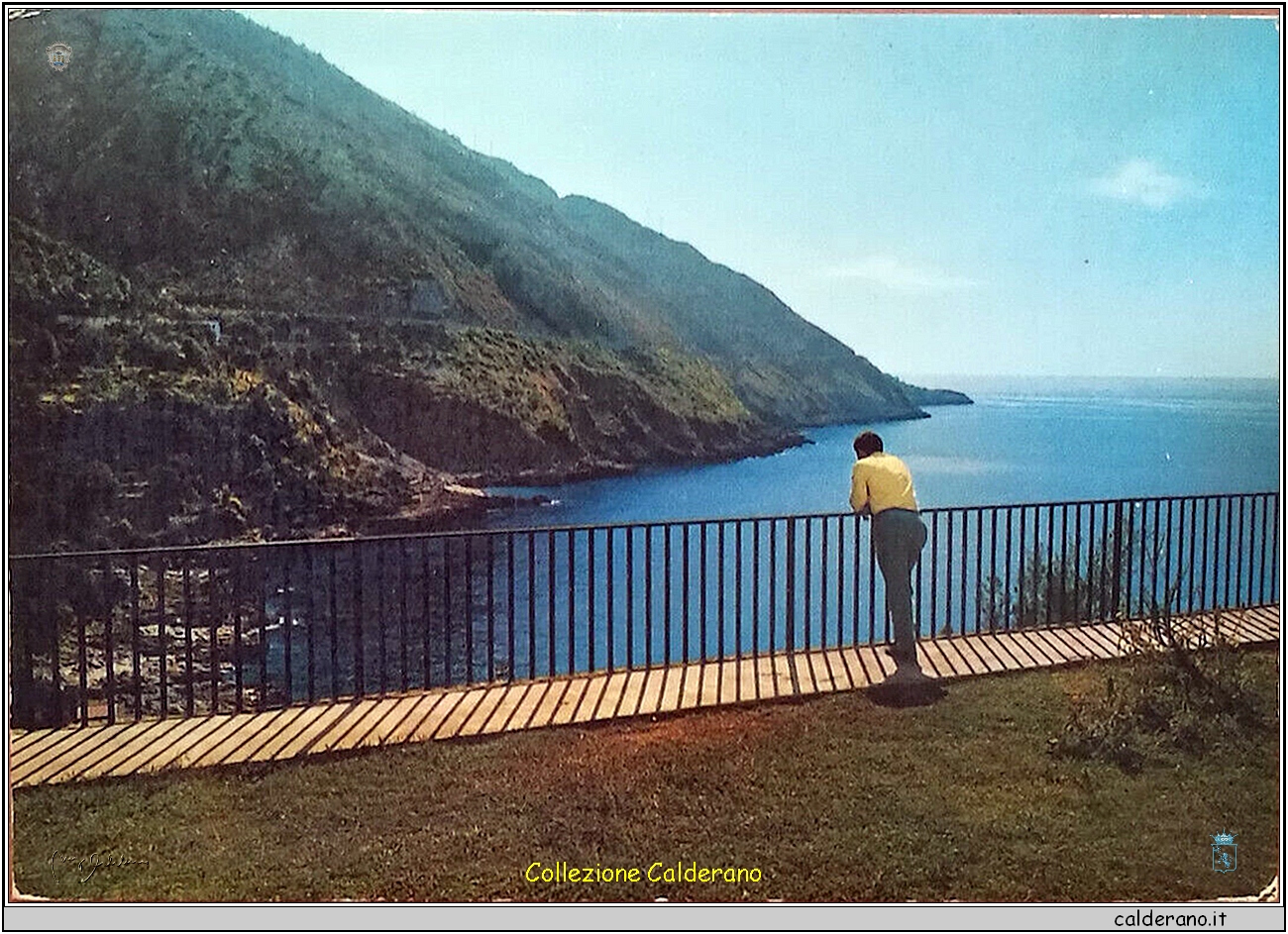 Panoramica da una Terrazza dell'Hotel Villa del Mare - Cartolina Ediz. Guzzardi Alessandro Tel. 0973-7361.jpg