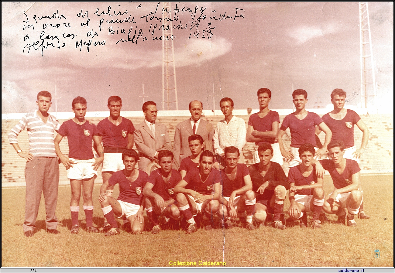 Squadra di calcio Superga fondata in Venezuela da Biagio Ignacchiti e Alfonso Megaro nel 1950.jpeg