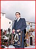 Vittorio Gasman con il Premio Maratea - 1984 2.jpg