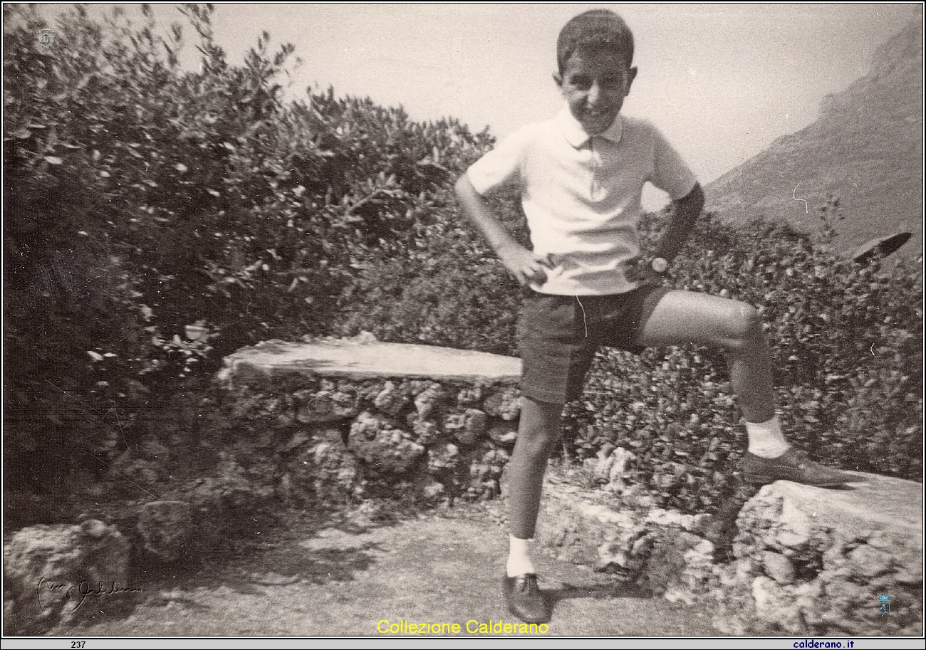 Gianni Schettino alla Villa Comunale.jpg