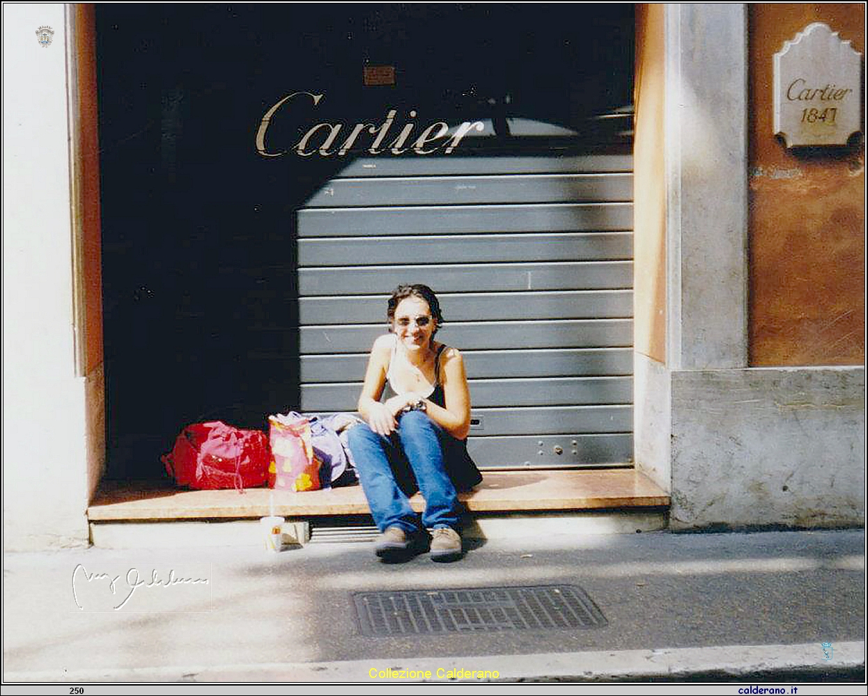 Aspettando l'apertura per acquistare l'orologio.jpg