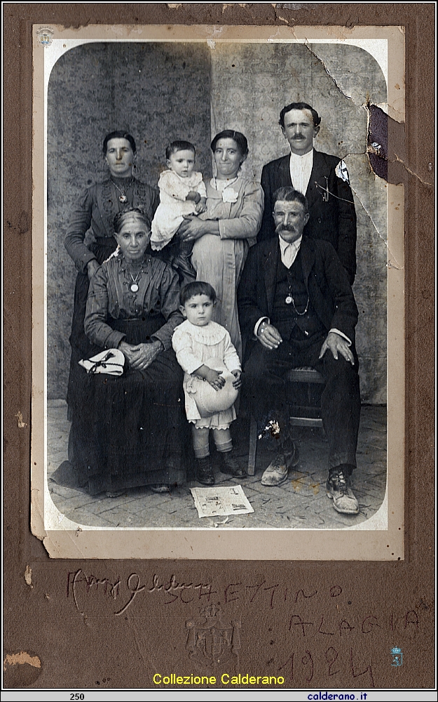 Famiglia Schettino Alagia - 1924.jpg