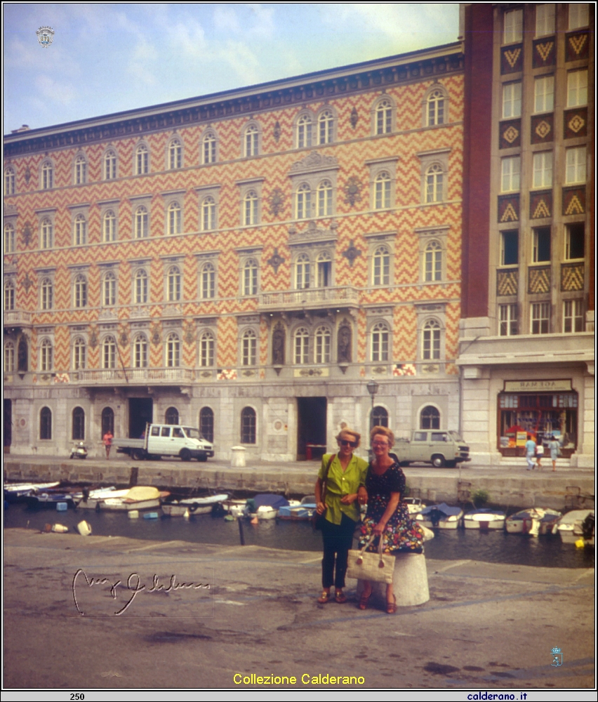 Liliana Maestri con la zia a Trieste.jpeg