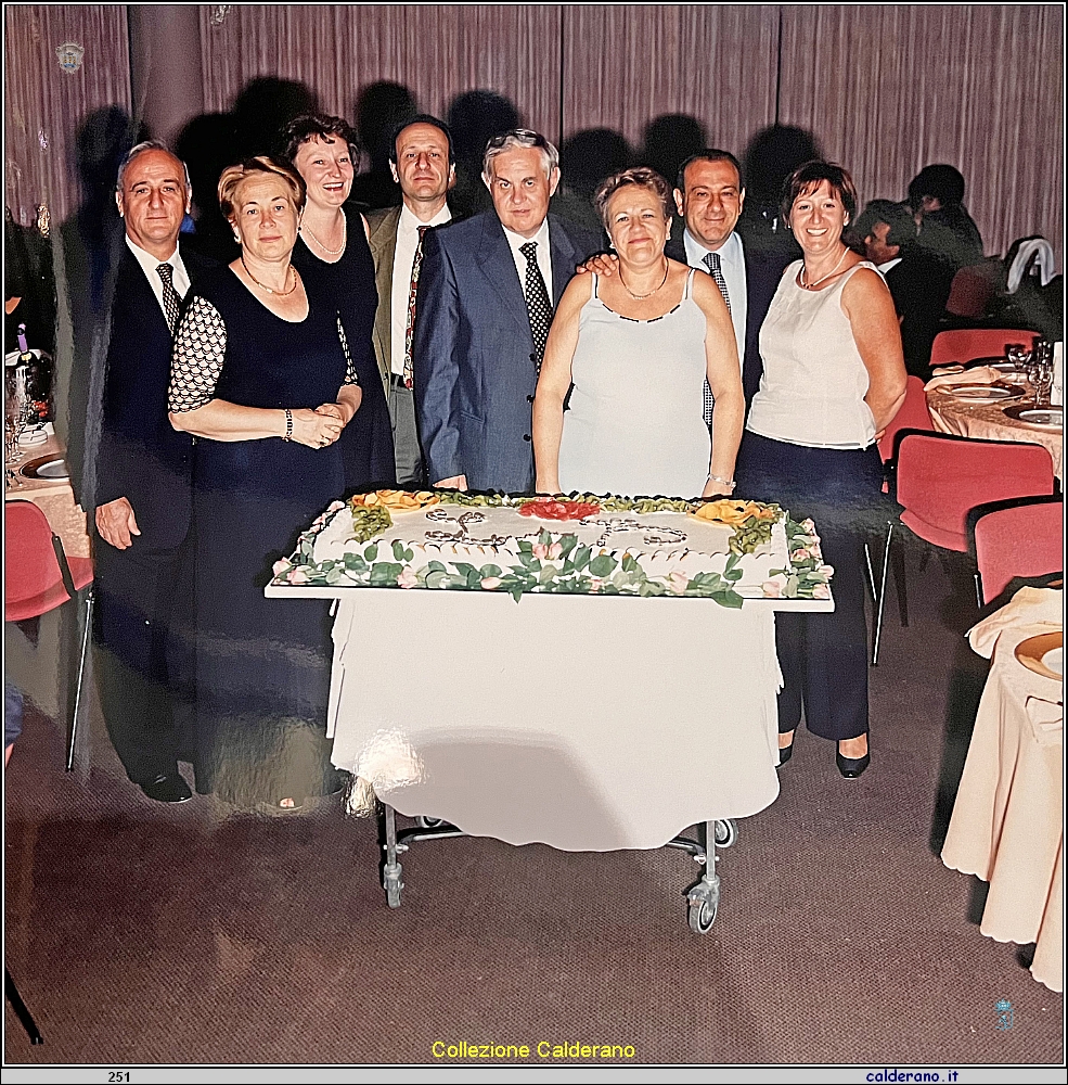 Biagio Settembrini e Linda Annuzzi e la torta 06-09-2000.jpeg