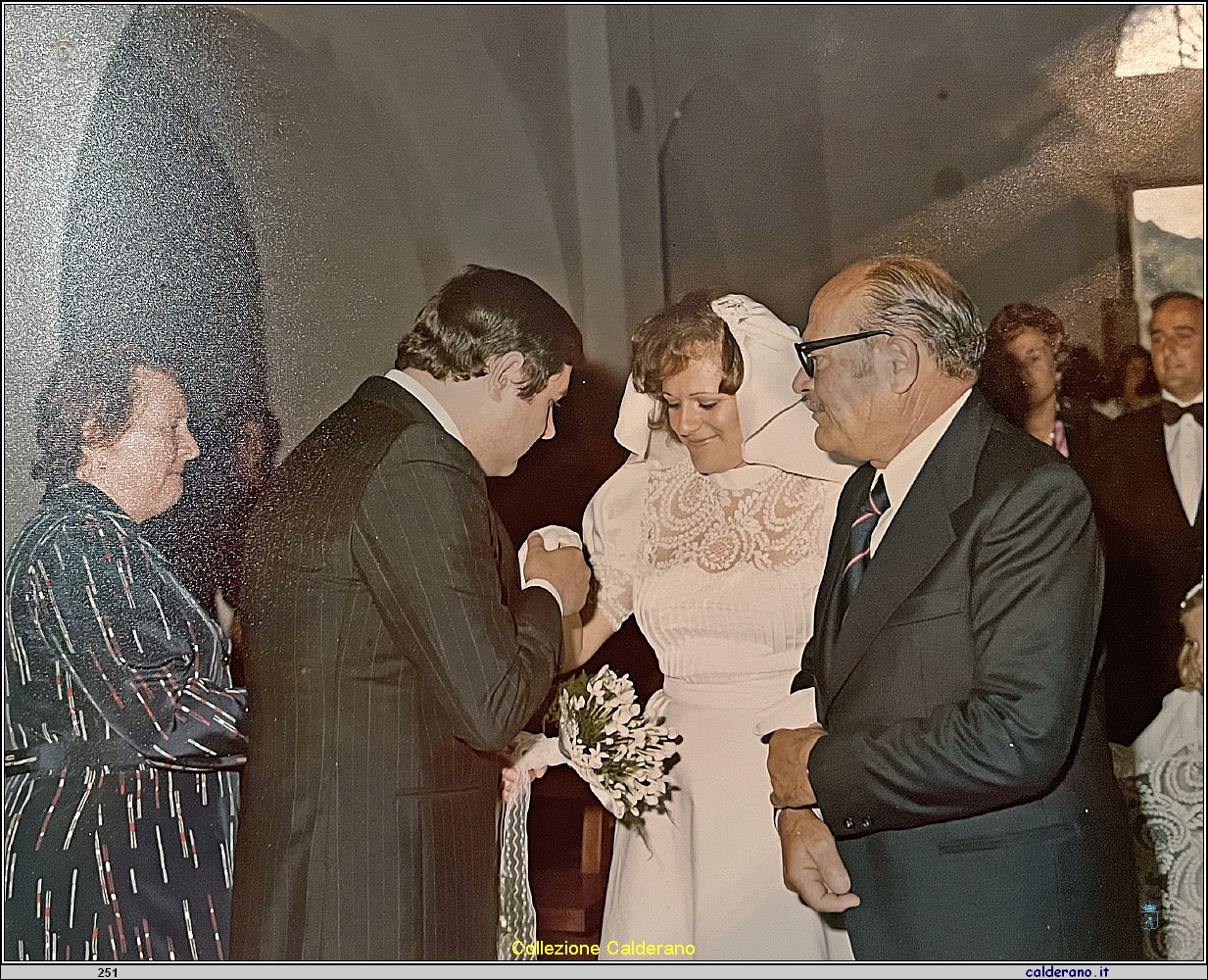 Incontro in chiesa di Biagio Settembrini e Linda Annuzzi con il padre Basilio 06-09-1975.jpeg