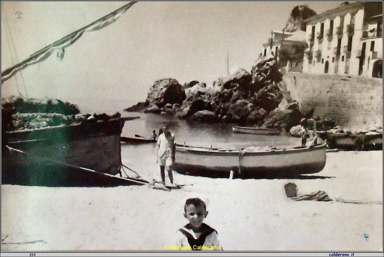 La spiaggia del Porto anni '50.JPG
